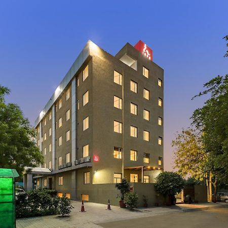 Inde Hotel Cyber City Γκουργκάον Εξωτερικό φωτογραφία