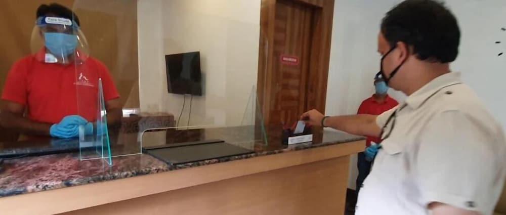 Inde Hotel Cyber City Γκουργκάον Εξωτερικό φωτογραφία