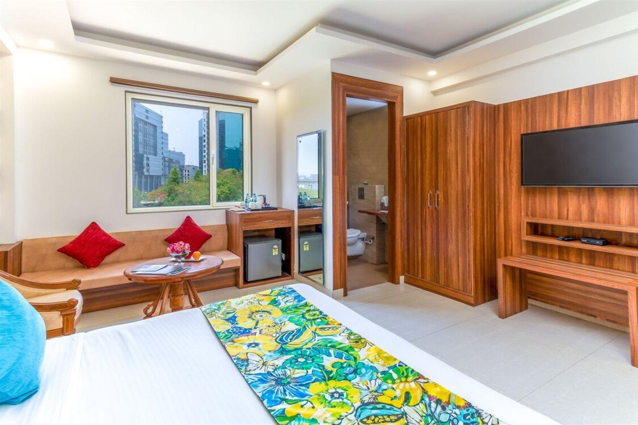 Inde Hotel Cyber City Γκουργκάον Εξωτερικό φωτογραφία